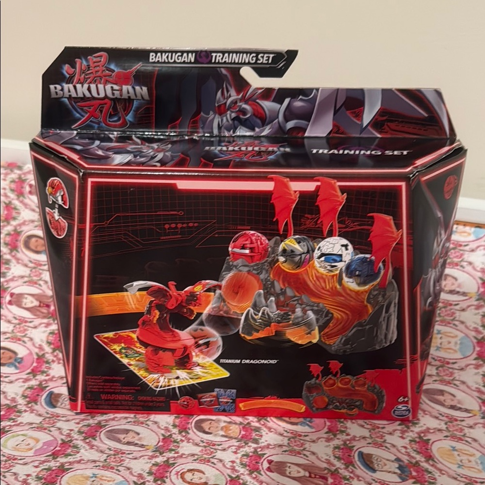 Bakugan Training Set with Titanium Dragonoid, Dragon Clan Themed